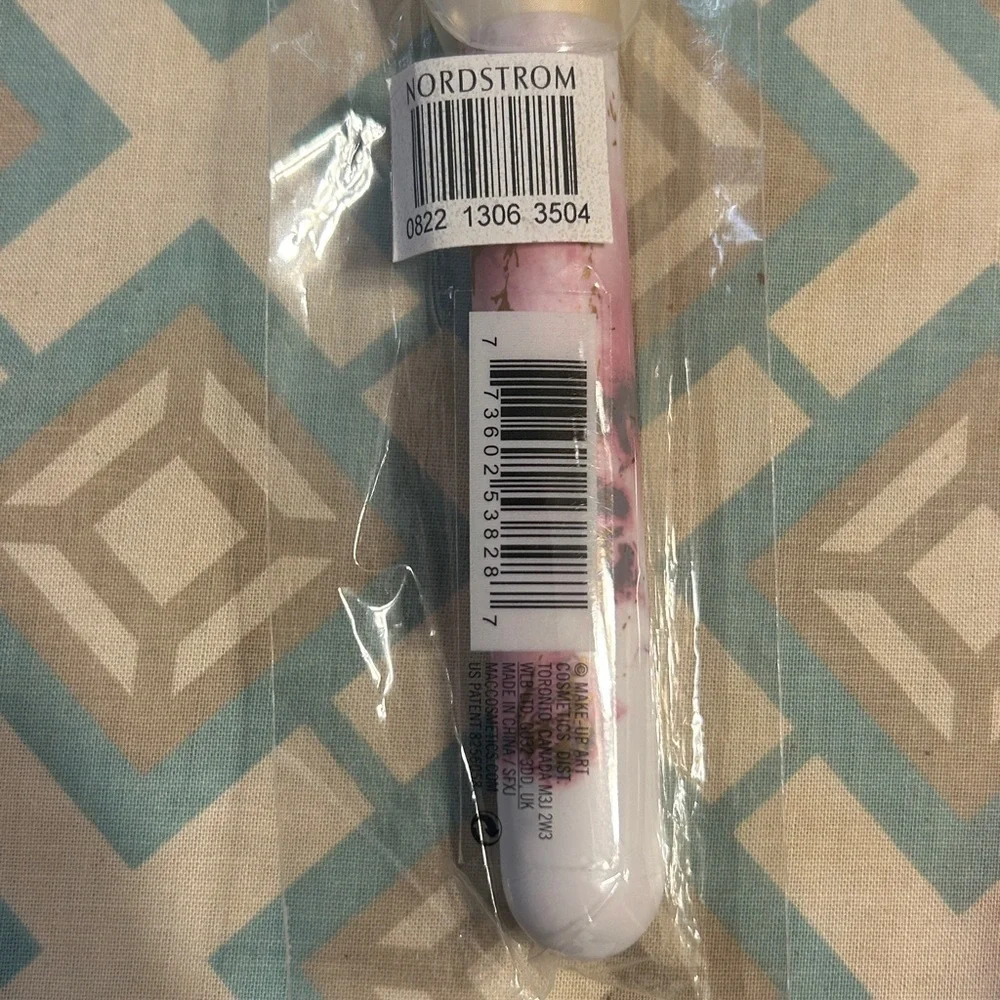 MAC Electric Wonder 126SES Split Fiber Brush ~ LIMITED EDITION New Authentic